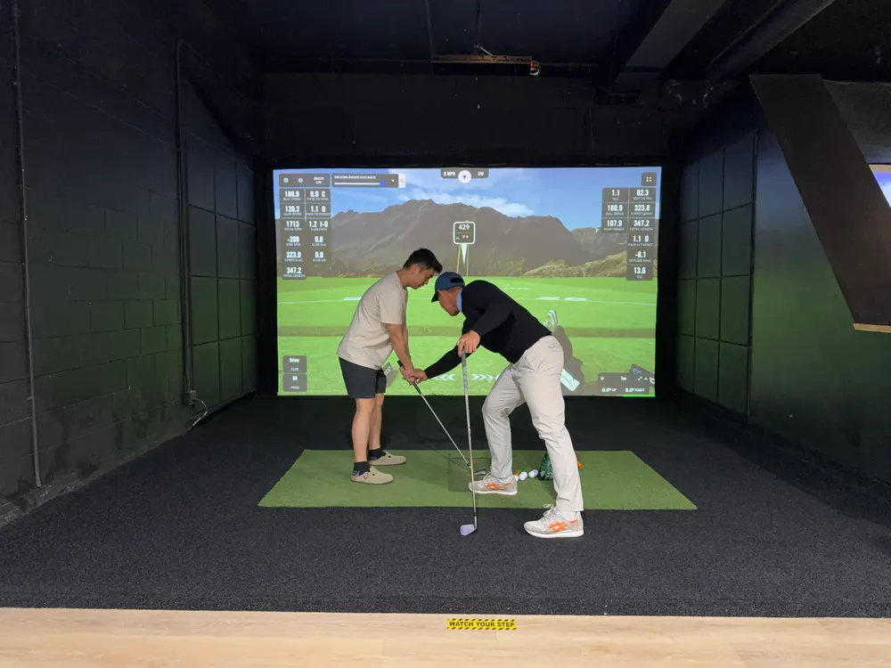 Indoor golf lesson in Old Town Pasadena