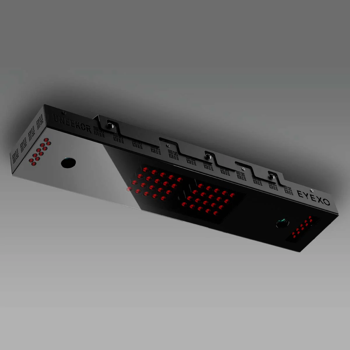 Uneekor launch monitor tracking a swing at Swing Theory